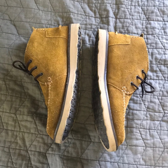 Toms Chukka Boots - Picture 2 of 5